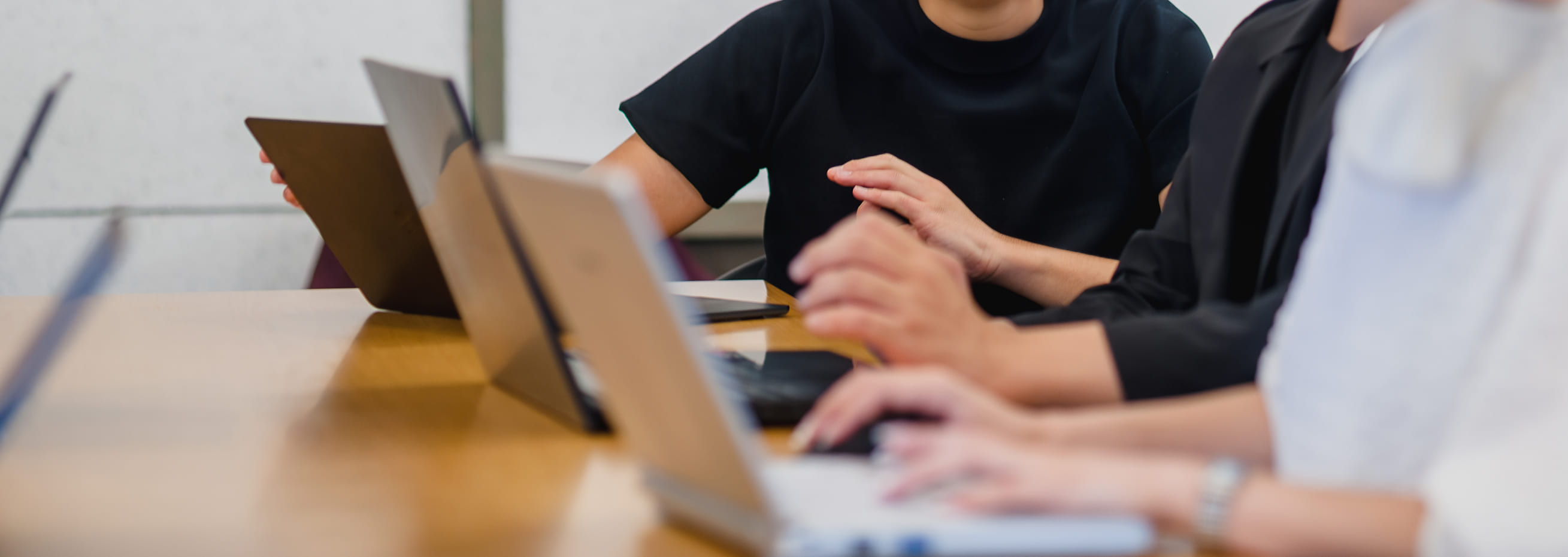 PoCで終わらせない 現場に根付くAI実装支援